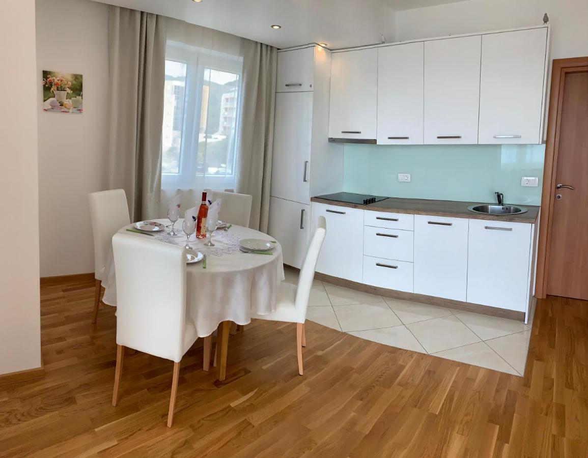Ive Lole Ribara 38 Apartment Bečići Екстериор снимка